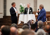 v.l.n.r.: Kirchenpräsident Dr. Volker Jung, Petra Behle, Volker Schmidt-Sköries
